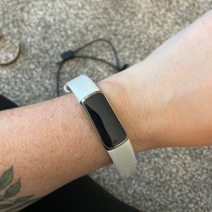 Fitbit Luxe